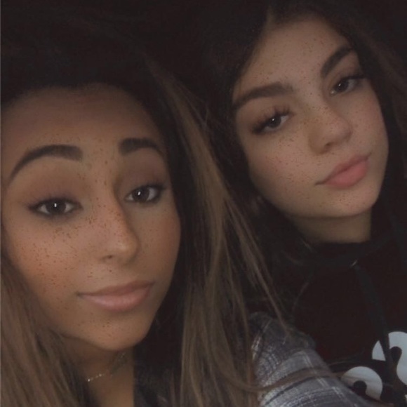 celinaandsarah